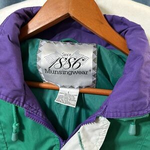 Unique Vintage Zip Up Munsingwear Jacket Size Large purple & blue